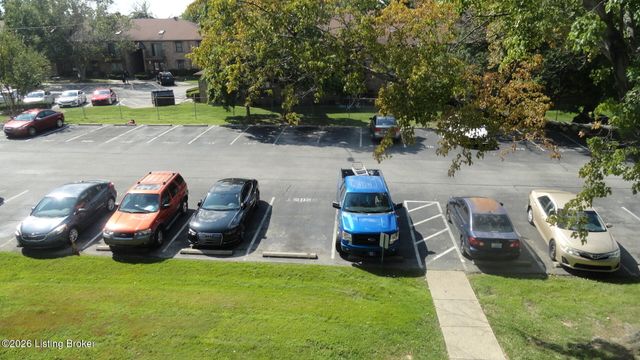 3503 Lodge Ln APT 307, Louisville, KY 40218