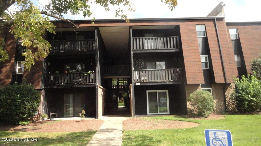 3503 Lodge Ln APT 307, Louisville, KY 40218