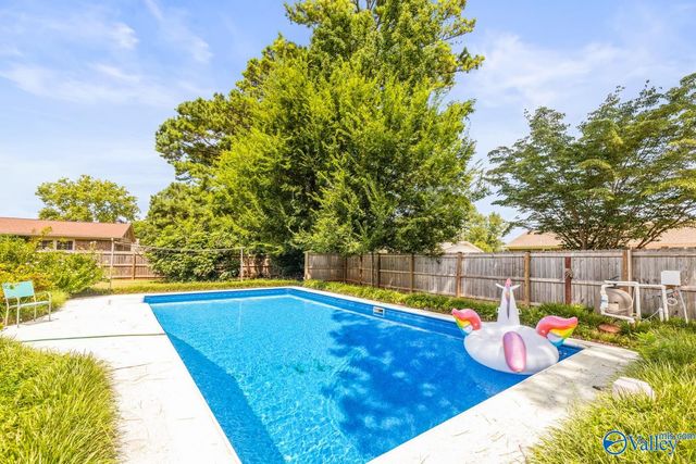 2103 Bideford Drive SW, Huntsville, AL 35803