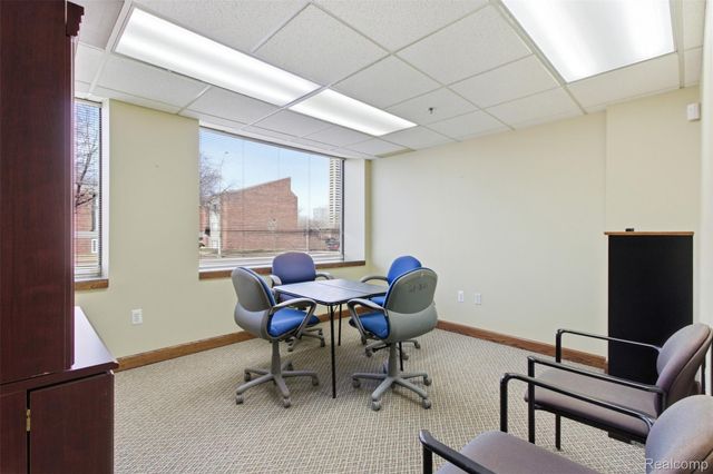 985 E Jefferson 100, Detroit, MI 48207