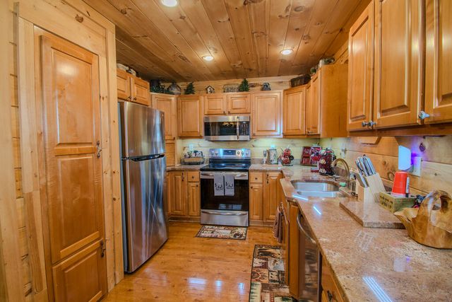 180 Antler Way, Morganton, GA 30560