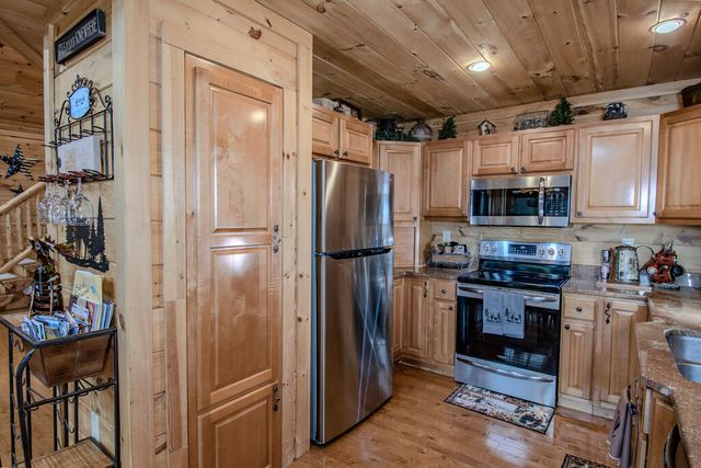 180 Antler Way, Morganton, GA 30560