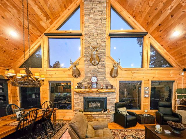 180 Antler Way, Morganton, GA 30560