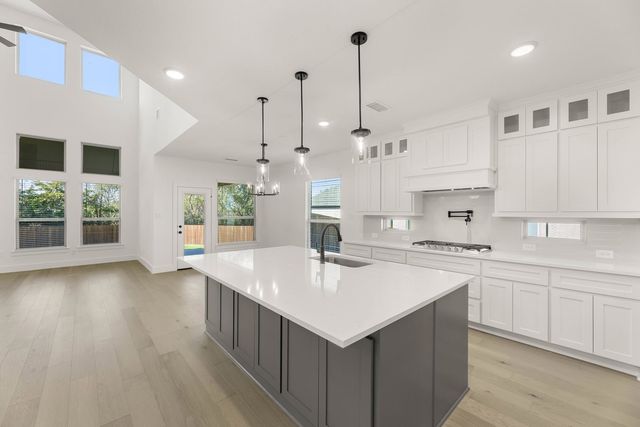 721 S Hidden Lakes Drive, Desoto, TX 75115