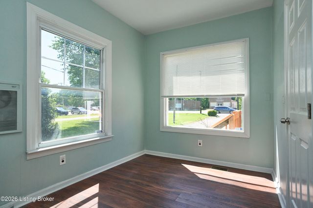 3003 Dixie Hwy, Louisville, KY 40216