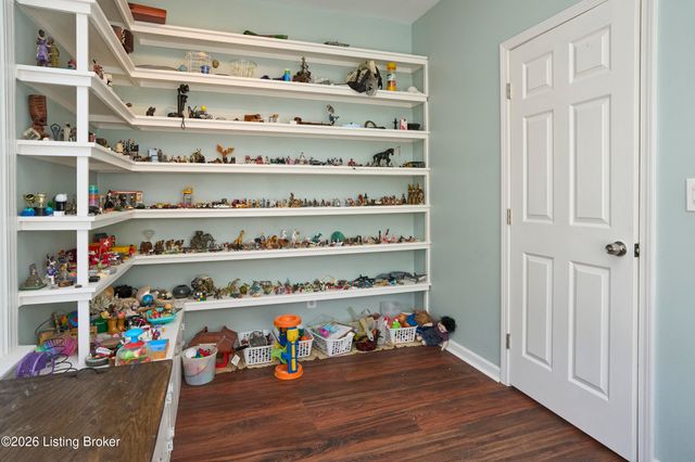 3003 Dixie Hwy, Louisville, KY 40216