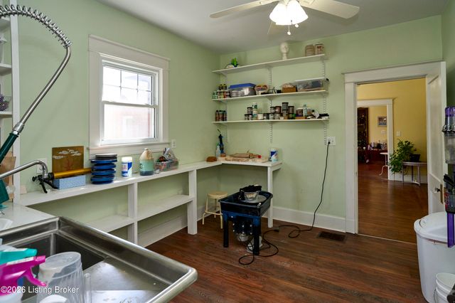 3003 Dixie Hwy, Louisville, KY 40216