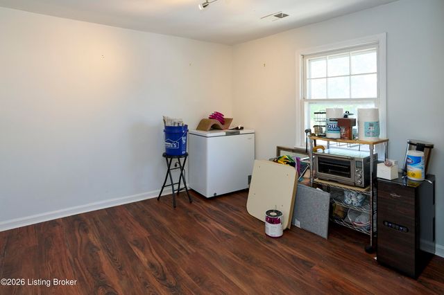 3003 Dixie Hwy, Louisville, KY 40216