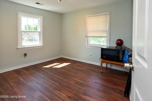 3003 Dixie Hwy, Louisville, KY 40216