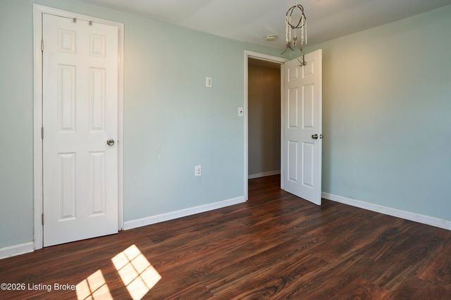 3003 Dixie Hwy, Louisville, KY 40216