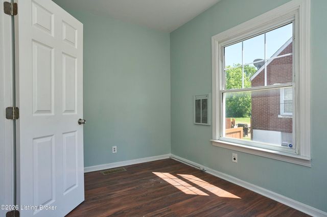 3003 Dixie Hwy, Louisville, KY 40216