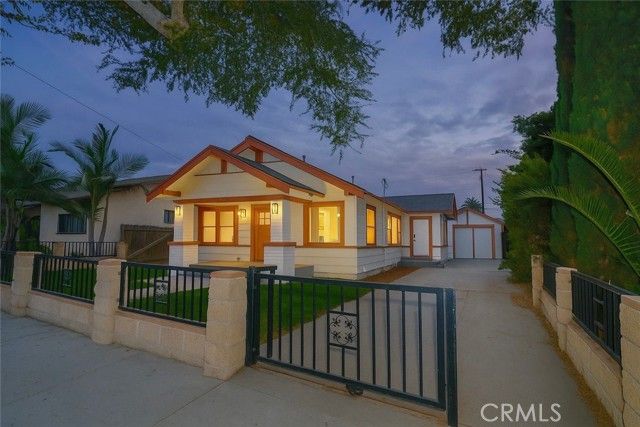 1350 E 8th, Long Beach, CA 90813