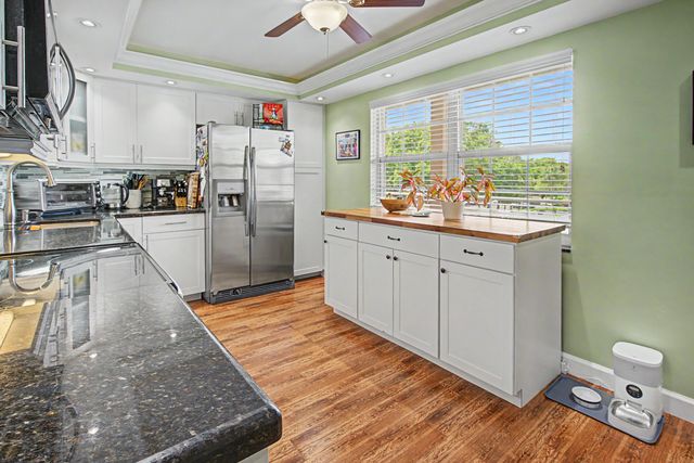 3930 Oaks Clubhouse Drive 304, Pompano Beach, FL 33069
