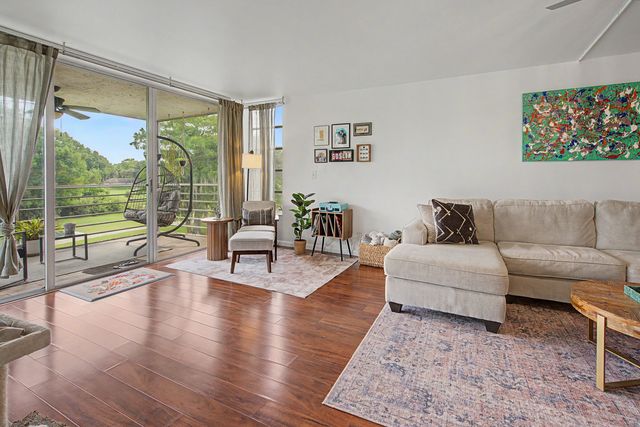 3930 Oaks Clubhouse Drive 304, Pompano Beach, FL 33069
