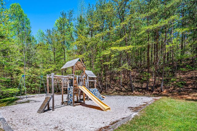 3710 Weber Road, Gatlinburg, TN 37738