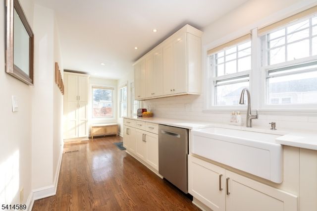 72 Maplewood Ave, Maplewood Twp., NJ 07040