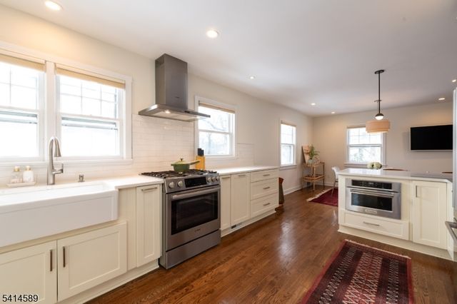 72 Maplewood Ave, Maplewood Twp., NJ 07040