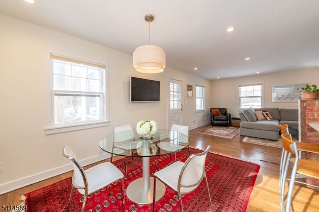 72 Maplewood Ave, Maplewood Twp., NJ 07040