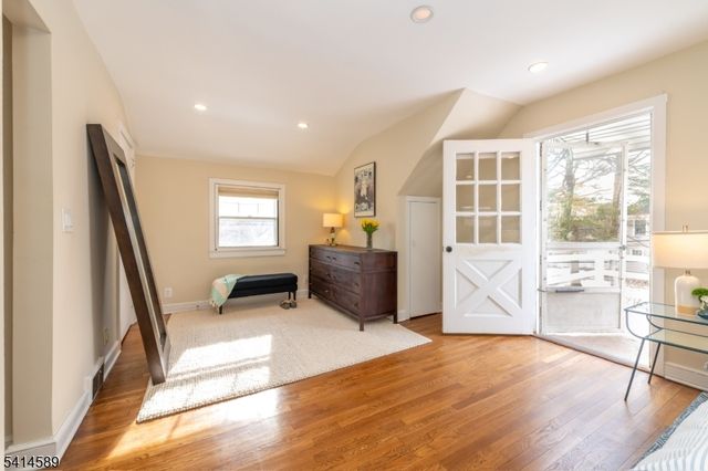 72 Maplewood Ave, Maplewood Twp., NJ 07040