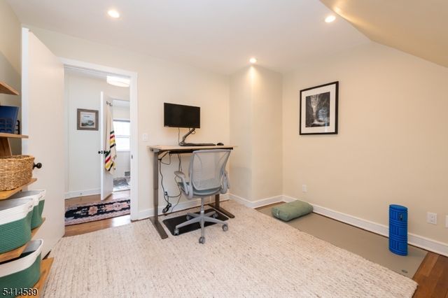 72 Maplewood Ave, Maplewood Twp., NJ 07040