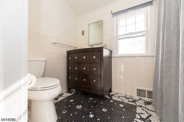 72 Maplewood Ave, Maplewood Twp., NJ 07040