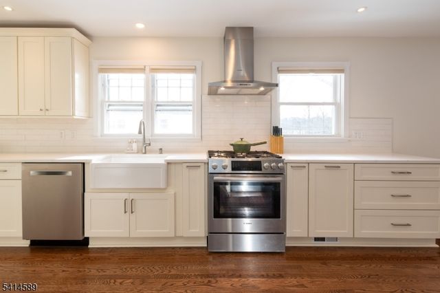 72 Maplewood Ave, Maplewood Twp., NJ 07040