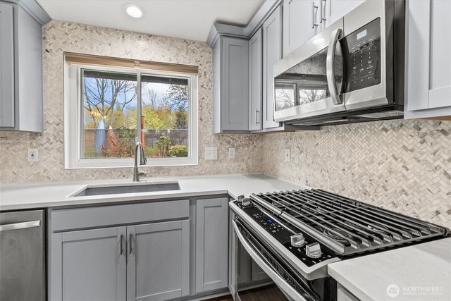 914 S 28th Street, Mount Vernon, WA 98274