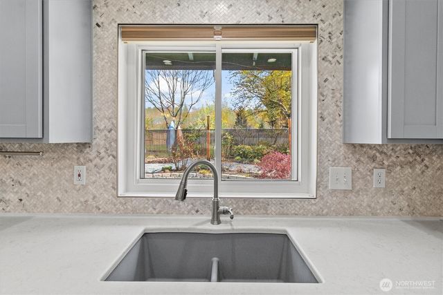 914 S 28th Street, Mount Vernon, WA 98274