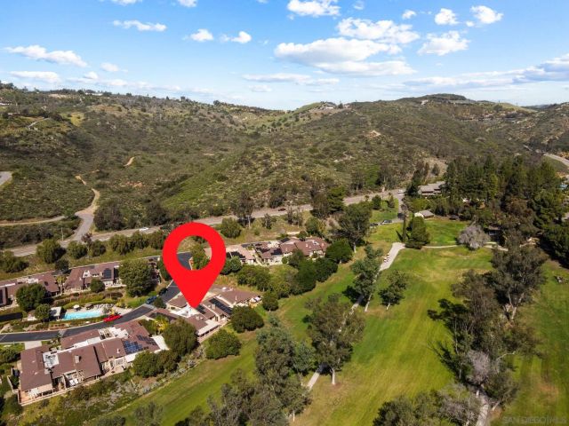 8665 Circle R Valley LN, Escondido, CA 92026
