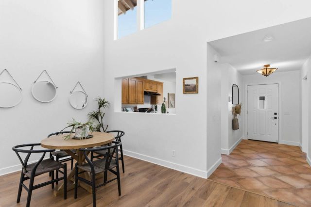 8665 Circle R Valley LN, Escondido, CA 92026