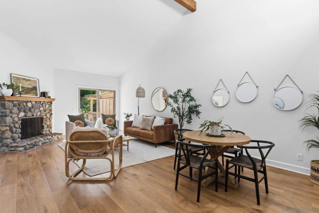 8665 Circle R Valley LN, Escondido, CA 92026