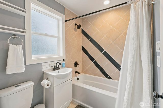3631 E Spokane Street, Tacoma, WA 98404