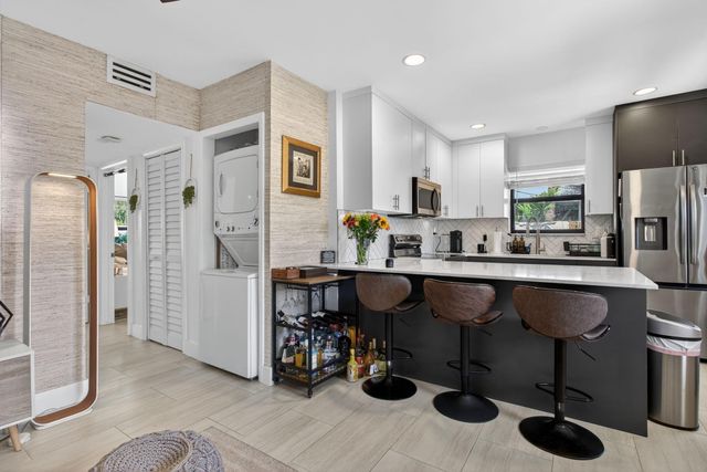 1501 NE 7th Avenue 5, Fort Lauderdale, FL 33304