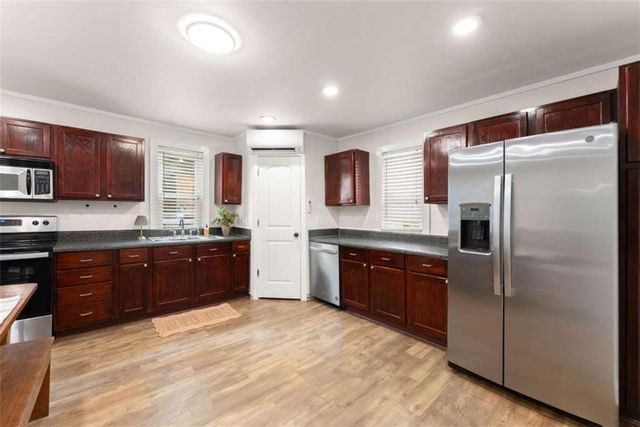 6806 Shoal Creek Road, Clermont, GA 30527