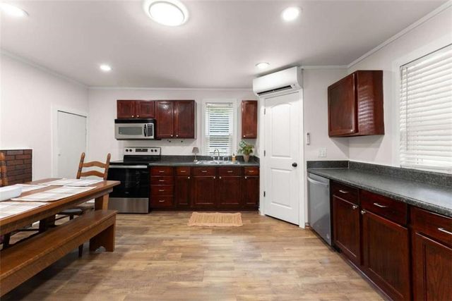 6806 Shoal Creek Road, Clermont, GA 30527
