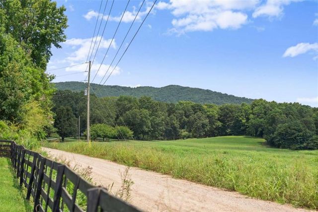 6806 Shoal Creek Road, Clermont, GA 30527