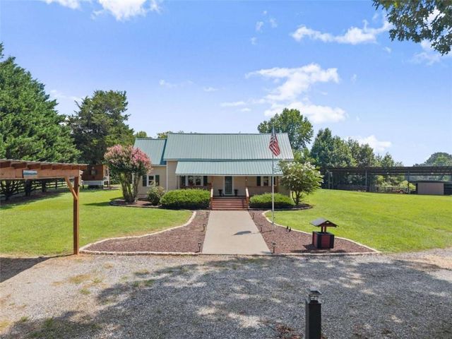 6806 Shoal Creek Road, Clermont, GA 30527