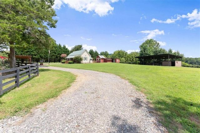 6806 Shoal Creek Road, Clermont, GA 30527
