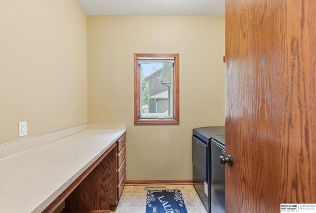 10058 Shannon Road, La Vista, NE 68128