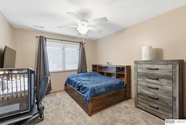 10058 Shannon Road, La Vista, NE 68128