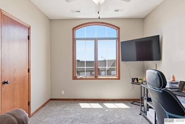 10058 Shannon Road, La Vista, NE 68128