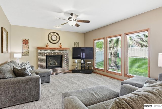 10058 Shannon Road, La Vista, NE 68128