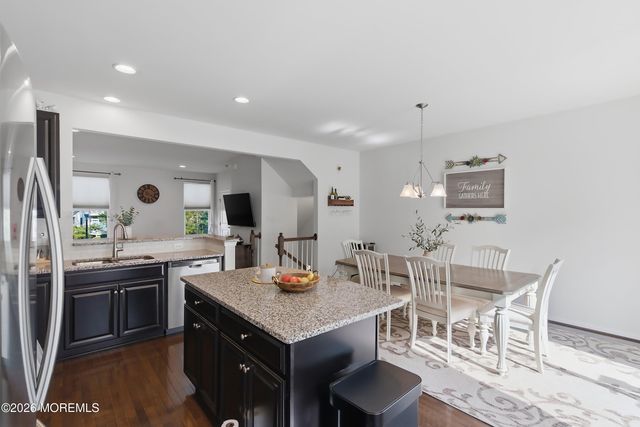 302 Bayside Court 302, South Amboy, NJ 08879