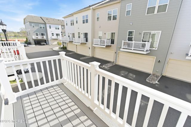 302 Bayside Court 302, South Amboy, NJ 08879