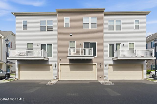 302 Bayside Court 302, South Amboy, NJ 08879