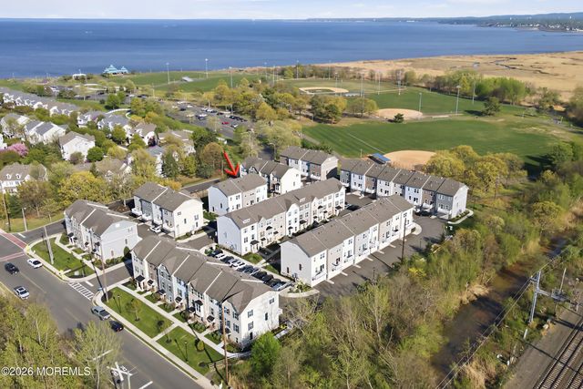 302 Bayside Court 302, South Amboy, NJ 08879