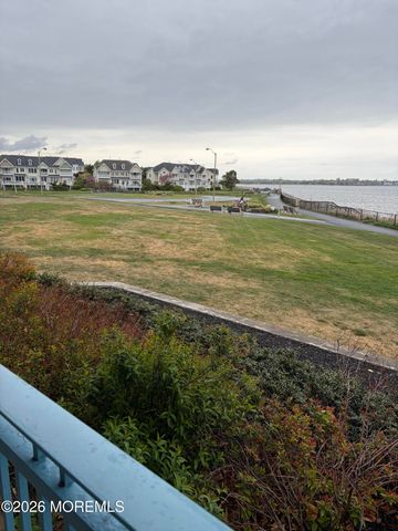302 Bayside Court 302, South Amboy, NJ 08879