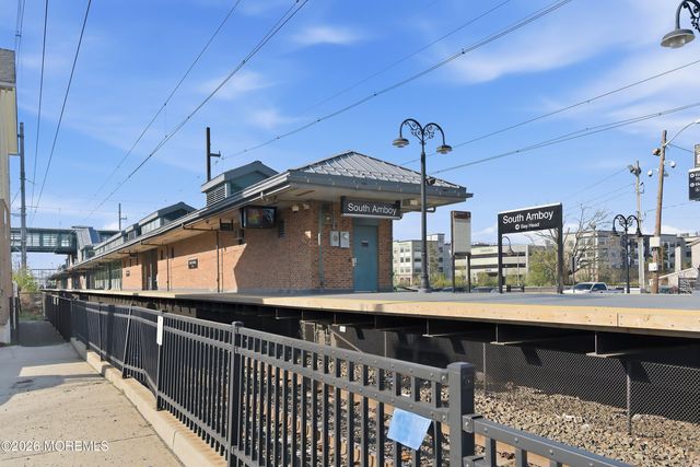 302 Bayside Court 302, South Amboy, NJ 08879