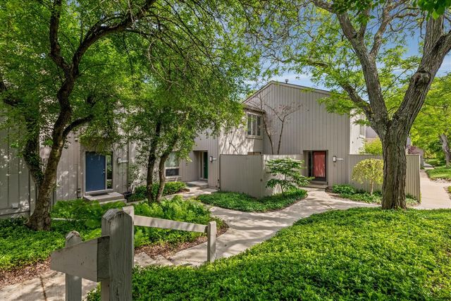 2112 Overlook Court, Ann Arbor, MI 48103