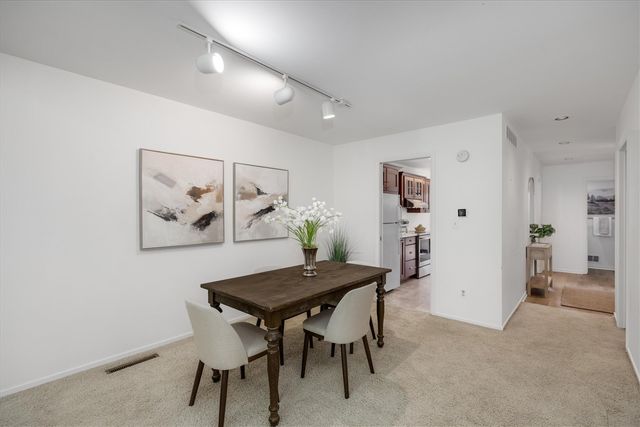 2112 Overlook Court, Ann Arbor, MI 48103
